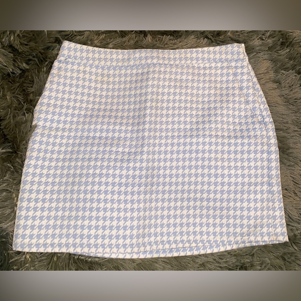 Zara White and Blue Pattern Skirt